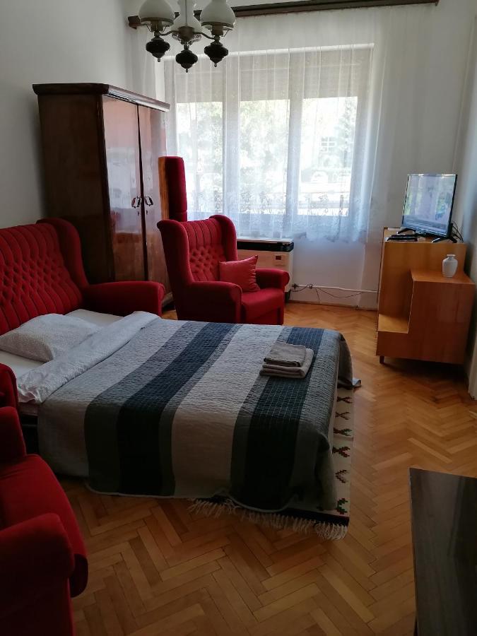 Апартаменты Szatmari Apartman Мишкольц Экстерьер фото